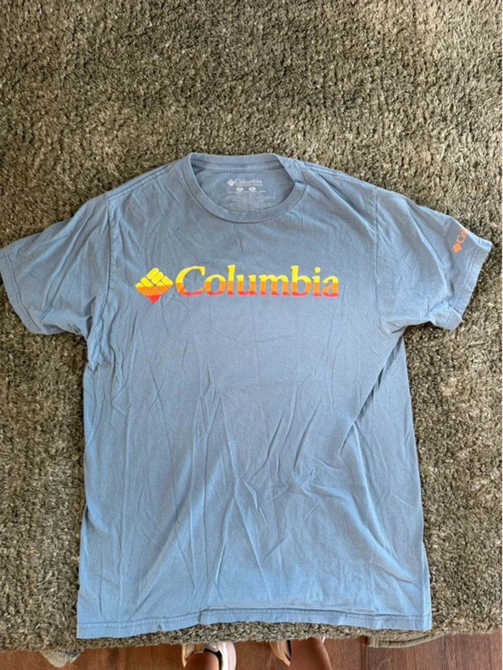 Columbia Sportswear Company Men's Medium Blue Graphic T-Shirt